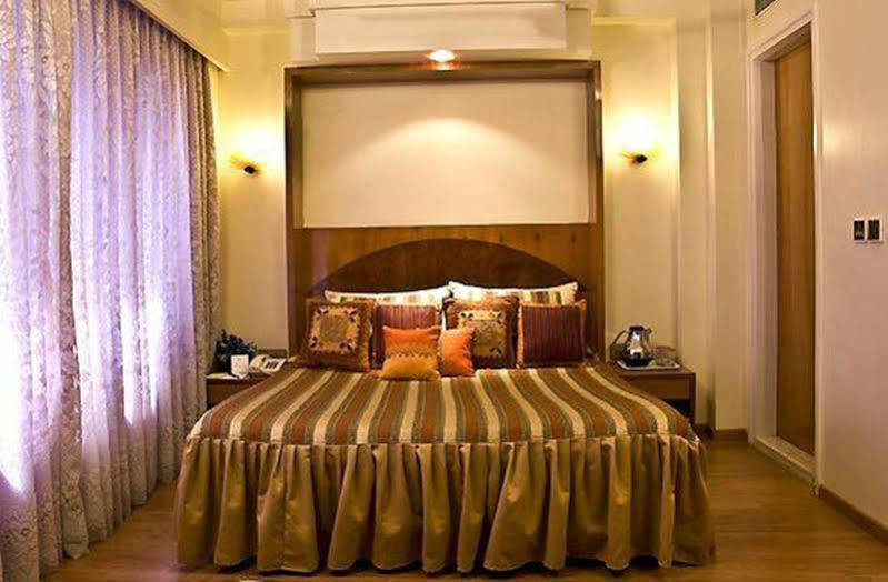 Hotel Midtown Pritam Bombay Extérieur photo